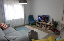 Triplex cu arhitectura mediteraneana. 98 mp, teren de 100 mp, zona linistita!