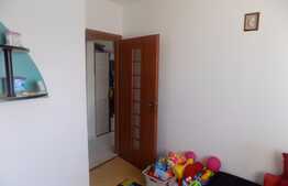 2 camere decomandate, 44 mp, A. C., boxa subsol, parcare, zona Big. La cheie!