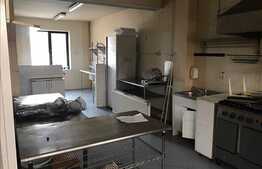 Spatiu cu destinatii multiple, 450 mp!