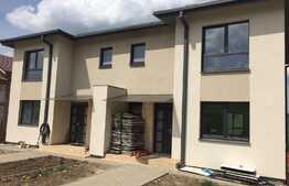 EXCLUSIVITATE ! Duplex cu 5 camere, 167 mp, teren de 250 mp! Zona de case!