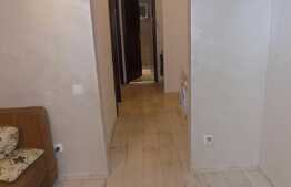 Apartament 3 camere, 54 mp, boxa subsol, zona Big. La cheie!