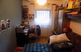 De vanzare apartament 3 camere, 72 mp, parcare, zona Primariei Baciu