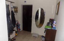 De vanzare apartament 3 camere, 72 mp, parcare, zona Primariei Baciu