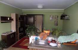 De vanzare apartament 3 camere, 72 mp, parcare, zona Primariei Baciu