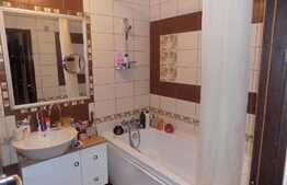 De vanzare apartament 3 camere, 72 mp, parcare, zona Primariei Baciu