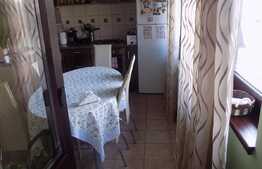 De vanzare apartament 3 camere, 72 mp, parcare, zona Primariei Baciu