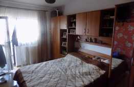 De vanzare apartament 3 camere, 72 mp, parcare, zona Primariei Baciu