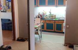 Vanzare apartament 3 camere, 76 mp, decomandat, boxa subsol, zona The Office