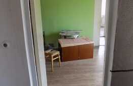 De vanzare apartament 3 camere, 46 mp, zona Minerva