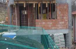 Vanzare casa individuala, 230 mp, 500 mp teren, semifinisata, zona de case!