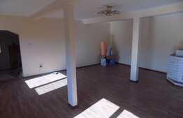 De vanzare 4 camere, 128 mp, decomandat, terasa 25 mp, zona Restaurant Regal