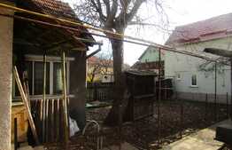 Casa demolabila, 40 mp utili, teren de 160 mp, zona buna!