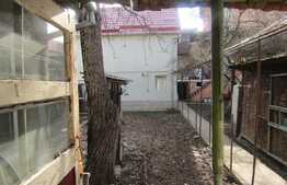 Casa demolabila, 40 mp utili, teren de 160 mp, zona buna!