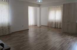 Apartament 2 camere, 64 mp! Parcare cu CF! Zona strazii Florilor!