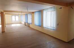 Spatiu comercial, 470 mp, 4 incaperi open space, zona Garii