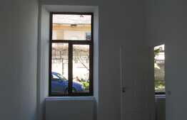 Apartament 2 camere, 44 mp, parcare, boxa la subsol, zona centrala