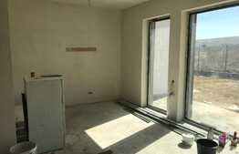 Duplex de vanzare, 130 mp, teren 310 mp, semifinisat, zona linistita!