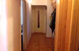 Apartament 4 camere, 79 mp, decomandat, etaj intermediar, zona Billa