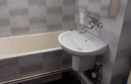 Apartament 4 camere, 79 mp, decomandat, etaj intermediar, zona Billa