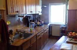 Apartament 4 camere, 79 mp, decomandat, etaj intermediar, zona Billa