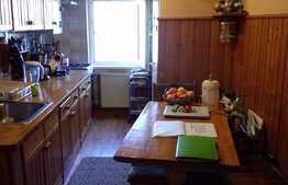 Apartament 4 camere, 79 mp, decomandat, etaj intermediar, zona Billa