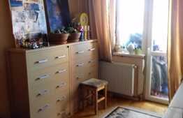 Apartament 4 camere, 79 mp, decomandat, etaj intermediar, zona Billa