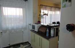 Apartament 2 camere, 52 mp, decomandat, eta intermediar, zona Polus Center