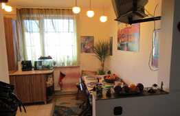 Vanzare apartament 2 camere, 50 mp, zona Mercur