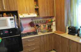 Vanzare apartament 2 camere, 50 mp, zona Mercur