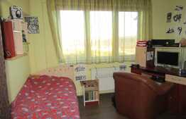 Vanzare apartament 2 camere, 50 mp, zona Mercur