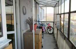 Vanzare apartament 2 camere, 50 mp, zona Mercur