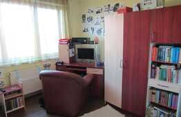 Vanzare apartament 2 camere, 50 mp, zona Mercur