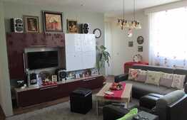 Vanzare 3 camere, 80 mp! Mobilat si utilat! Parcare! Zona strazii Eroilor!