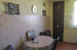 Vanzare 3 camere, 80 mp! Mobilat si utilat! Parcare! Zona strazii Eroilor!