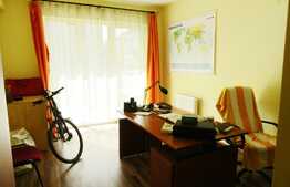 3 camere, 103 mp, decomandat, garaj, parcare, boxa, zona Grand Hotel Italia