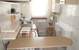 Apartament 3 camere, 49 mp, zona strazii Parang