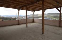 2 camere, 120 mp, decomandat, terasa 120 mp, semifinisat, zona Vivo Center