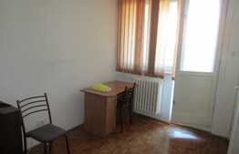 De inchiriat garsoniera, 28 mp, etaj intermediar, zona Mercur