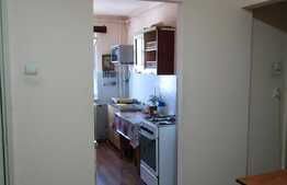 4 camere decomandate, 76,29 mp, etaj intermediar, boxa, zona strazii Primaverii