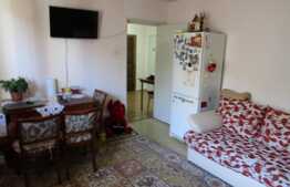 4 camere decomandate, 76,29 mp, etaj intermediar, boxa, zona strazii Primaverii