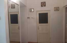 3 camere decomandate, 78 mp, terasa, garaj, in casa/vila, zona Piata Abator