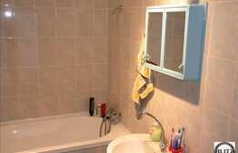 Vanzare 3 camere, 67 mp utili, decomandat in zona Tauti