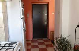 Apartament 4 camere, 65 mp, parcare, zona strazii Bucium. La cheie!