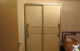 2 camere, etaj intermediar, parcare, zona Avram Iancu! Loc parcare! Mobilat!