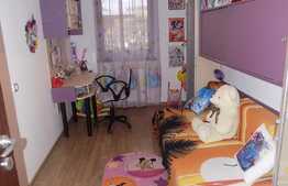 Apartament 3 camere, 70 mp utili, parcare, zona Primaria Baciu