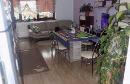 Apartament 3 camere, 70 mp utili, parcare, zona Primaria Baciu