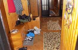 3 camere, 74 mp, decomandat, etaj intermediar, boxa subsol, zona Kaufland