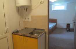 Garsoniera, 25 mp, decomandata, boxa la subsol, zona Bisericii Ortodoxe