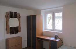 Garsoniera, 25 mp, decomandata, boxa la subsol, zona Bisericii Ortodoxe