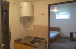 Garsoniera, 25 mp, decomandata, boxa la subsol, zona Bisericii Ortodoxe